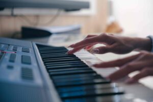 Conviertete en un experto del piano en 30 dias